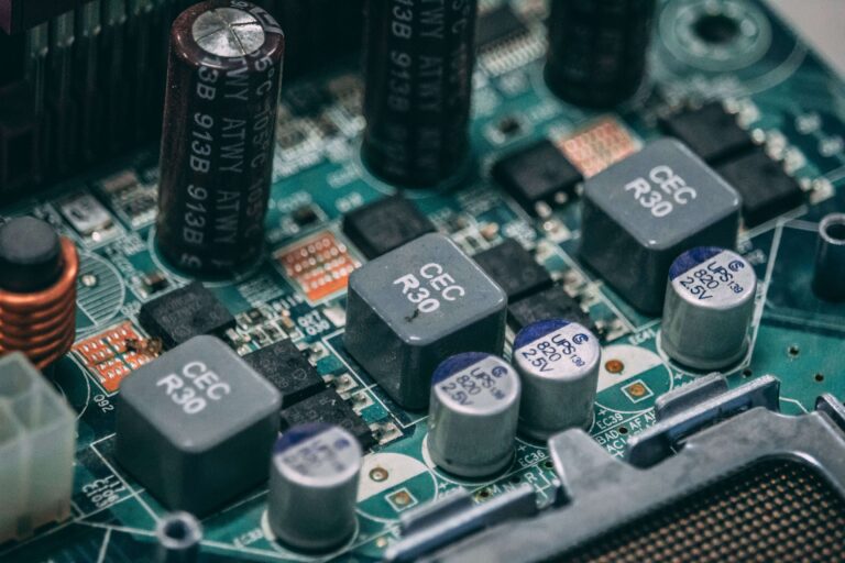 How the Battery Recycling Industry Is Preparing for More Lithium-Ion Waste